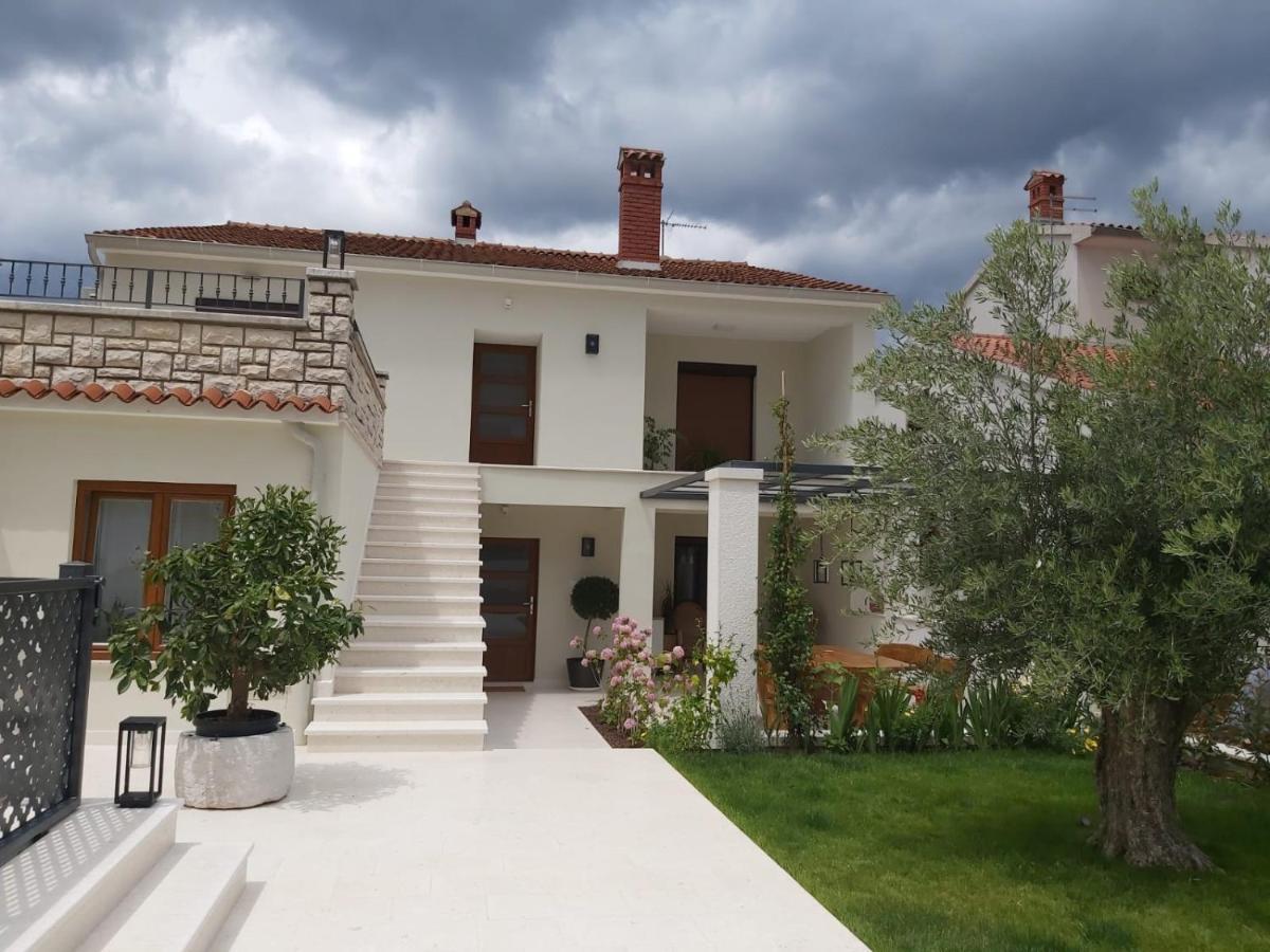 Haus Silvia Apartamento Rovinj Exterior foto