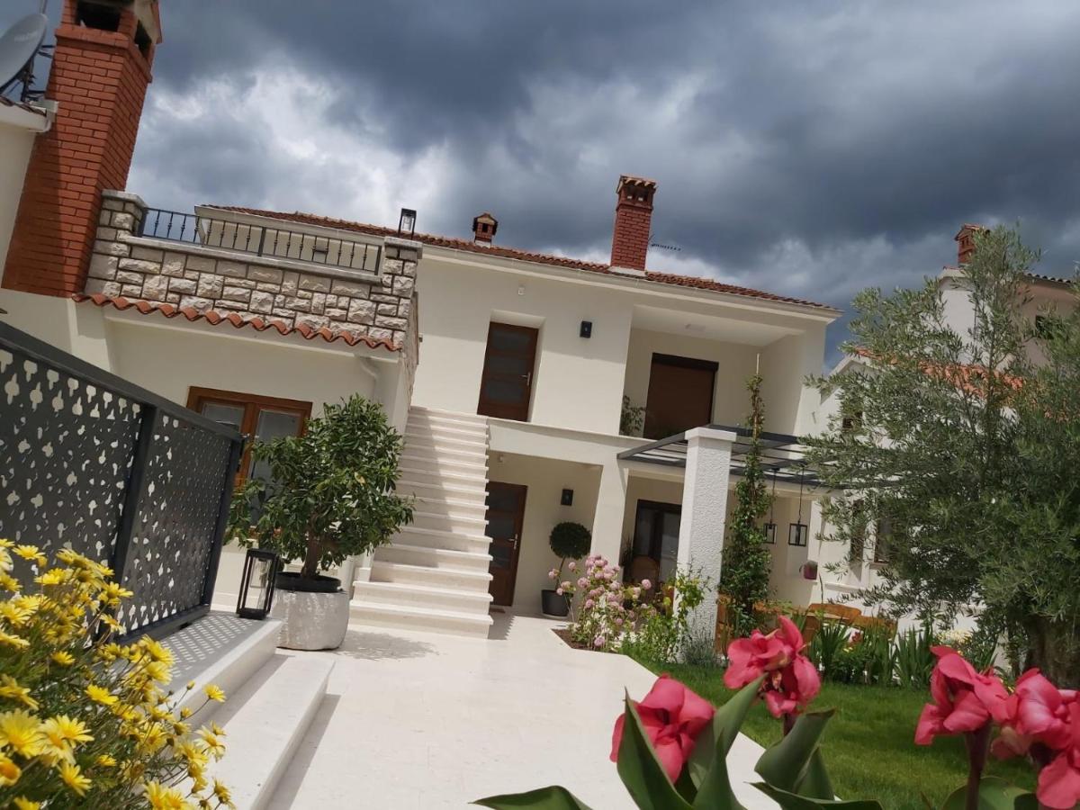 Haus Silvia Apartamento Rovinj Exterior foto