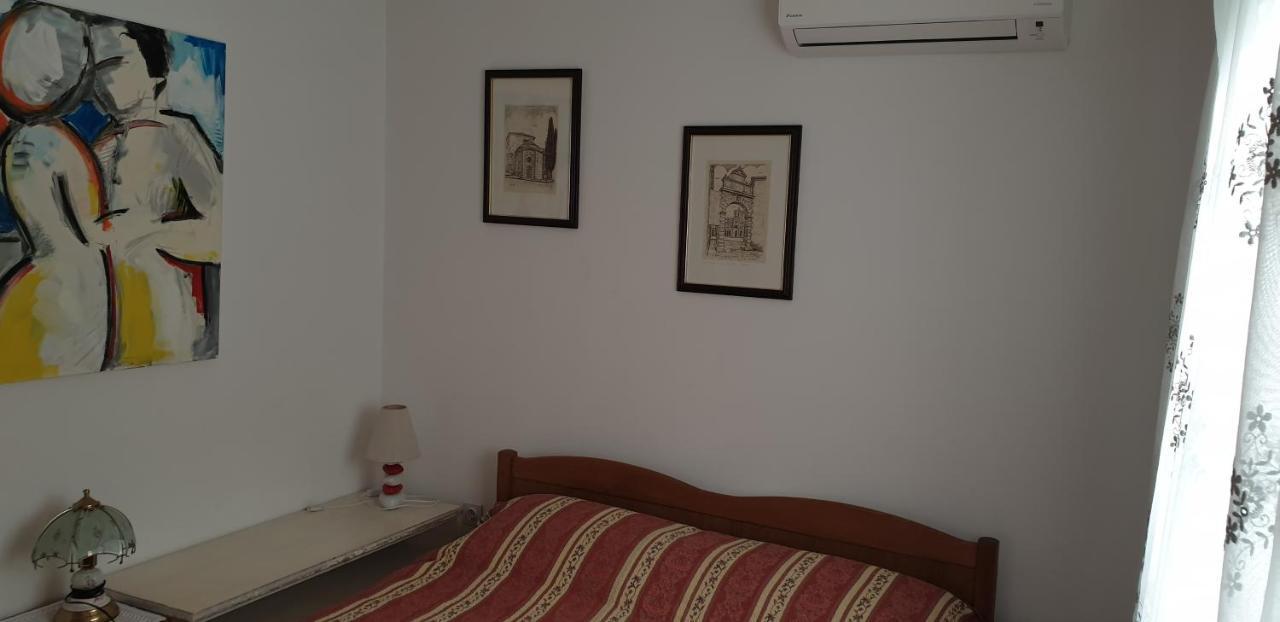 Haus Silvia Apartamento Rovinj Exterior foto